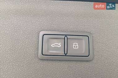 Внедорожник / Кроссовер Audi Q3 2015 в 