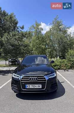 Внедорожник / Кроссовер Audi Q3 2015 в 
