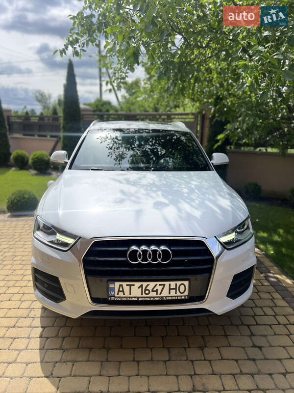 Внедорожник / Кроссовер Audi Q3 2017 в Ивано-Франковске