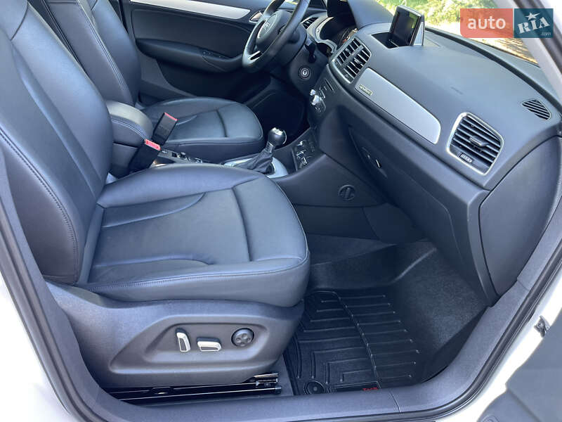Позашляховик / Кросовер Audi Q3 2016 в Тернополі