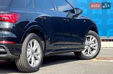 Внедорожник / Кроссовер Audi Q3 2024 в 