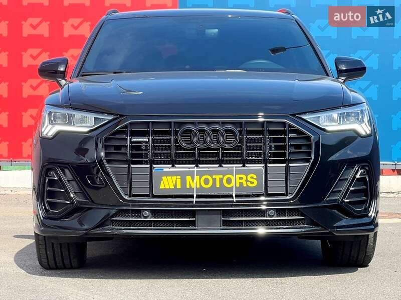 Внедорожник / Кроссовер Audi Q3 2024 в Киеве