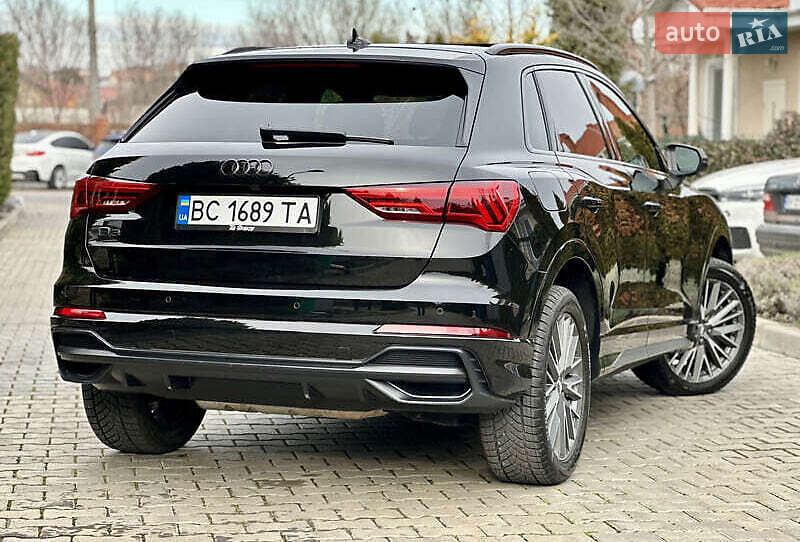 Внедорожник / Кроссовер Audi Q3 2020 в Киеве