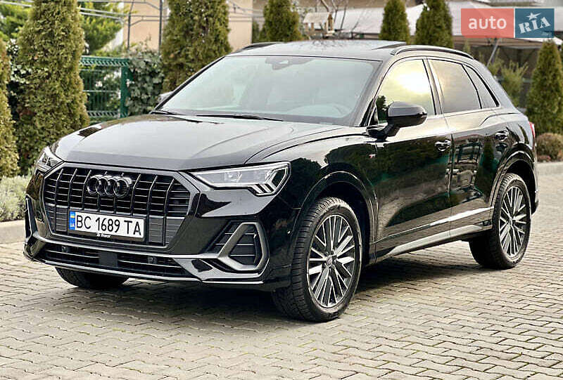 Внедорожник / Кроссовер Audi Q3 2020 в Киеве