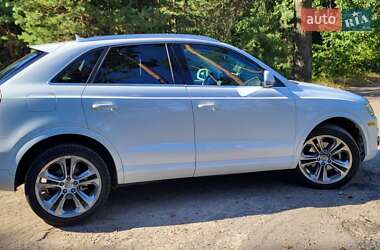 Внедорожник / Кроссовер Audi Q3 2015 в 