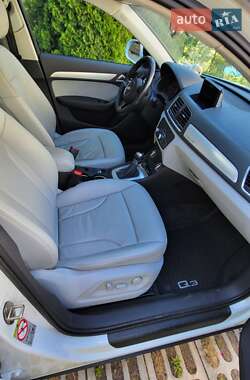 Внедорожник / Кроссовер Audi Q3 2015 в 