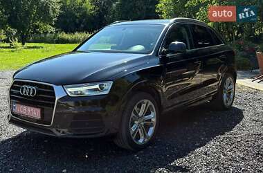 Внедорожник / Кроссовер Audi Q3 2016 в 