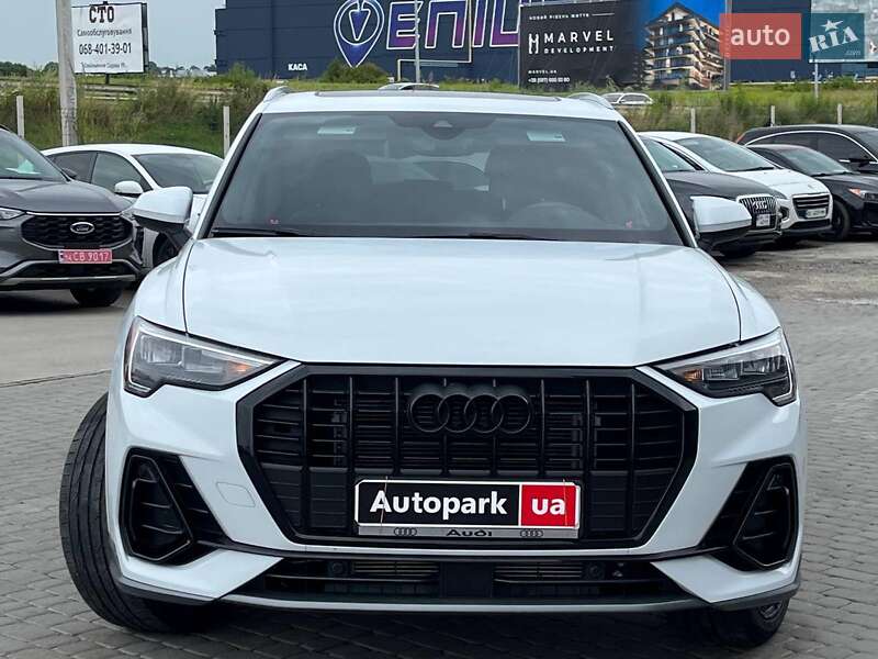 Позашляховик / Кросовер Audi Q3 2020 в Львові