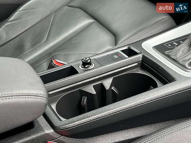 Позашляховик / Кросовер Audi Q3 2020 в Львові