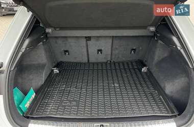 Внедорожник / Кроссовер Audi Q3 2020 в 