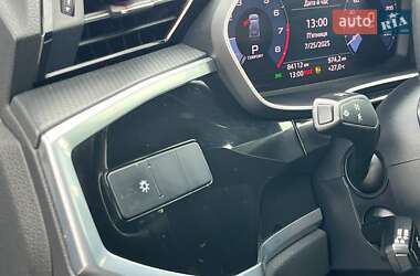 Внедорожник / Кроссовер Audi Q3 2020 в 