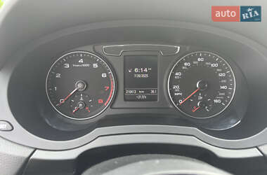 Внедорожник / Кроссовер Audi Q3 2015 в 