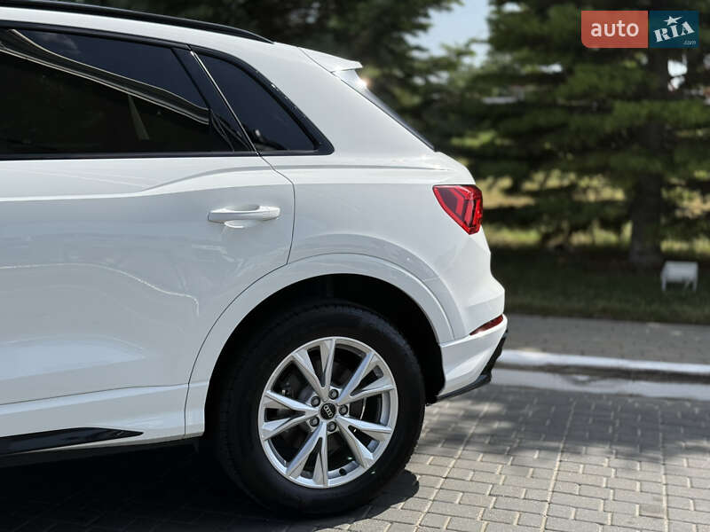Внедорожник / Кроссовер Audi Q3 2022 в Одессе