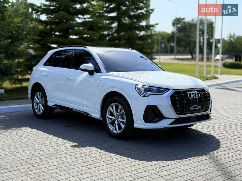Внедорожник / Кроссовер Audi Q3 2022 в Одессе