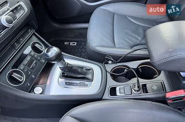 Позашляховик / Кросовер Audi Q3 2016 в 