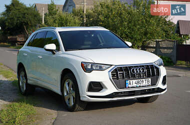 Внедорожник / Кроссовер Audi Q3 2019 в 
