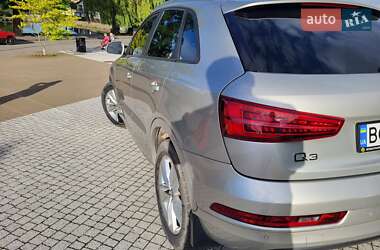Внедорожник / Кроссовер Audi Q3 2016 в 