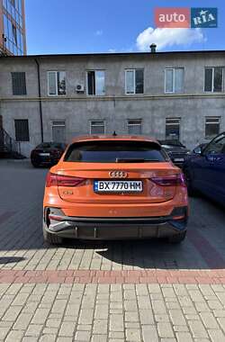 Позашляховик / Кросовер Audi Q3 2020 в 