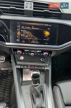 Позашляховик / Кросовер Audi Q3 2020 в 