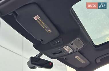 Внедорожник / Кроссовер Audi Q3 2015 в 
