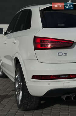 Внедорожник / Кроссовер Audi Q3 2017 в 