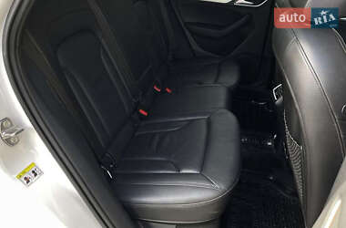 Внедорожник / Кроссовер Audi Q3 2017 в 