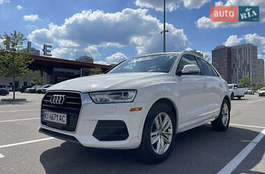 Позашляховик / Кросовер Audi Q3 2016 в Києві
