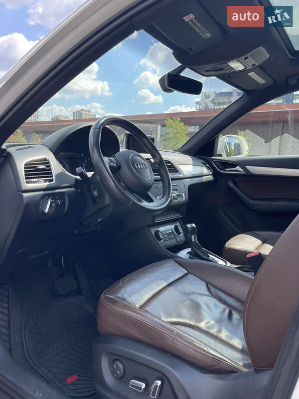 Позашляховик / Кросовер Audi Q3 2016 в Києві