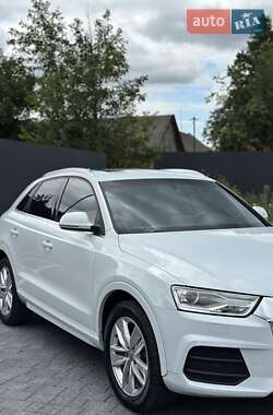 Внедорожник / Кроссовер Audi Q3 2016 в 