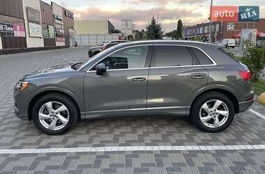 Внедорожник / Кроссовер Audi Q3 2019 в 