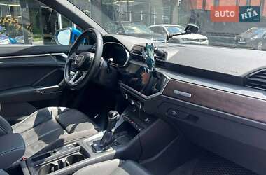 Внедорожник / Кроссовер Audi Q3 2020 в 