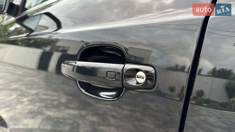 Внедорожник / Кроссовер Audi Q3 2012 в Ивано-Франковске