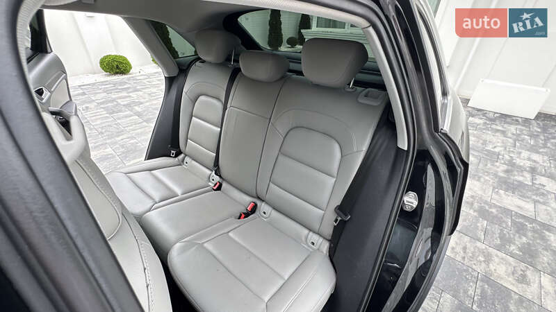 Внедорожник / Кроссовер Audi Q3 2012 в Ивано-Франковске