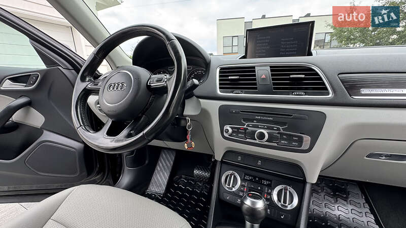 Внедорожник / Кроссовер Audi Q3 2012 в Ивано-Франковске