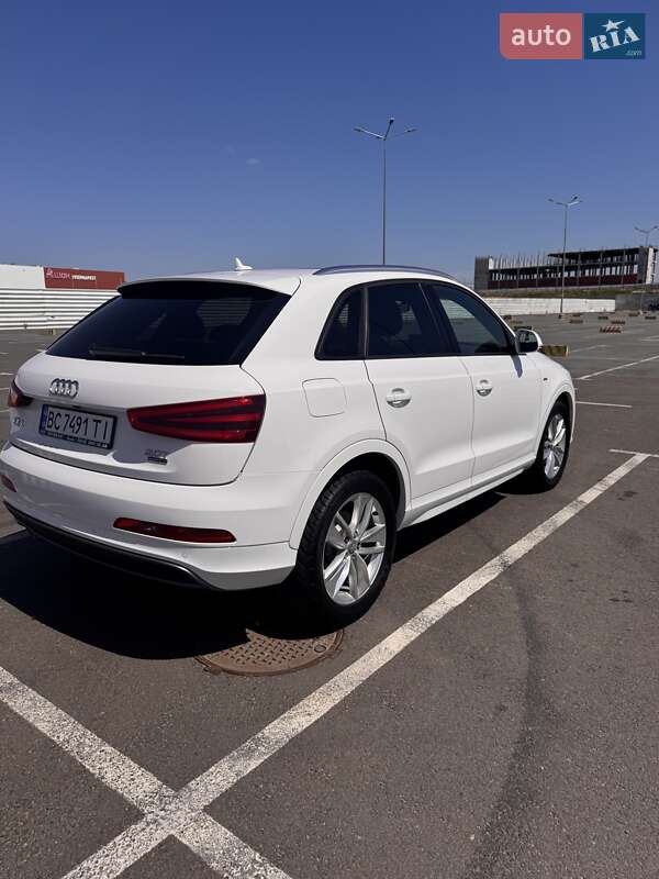 Внедорожник / Кроссовер Audi Q3 2017 в Львове