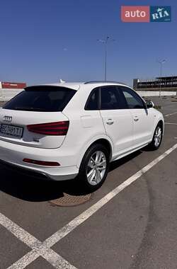 Внедорожник / Кроссовер Audi Q3 2017 в 