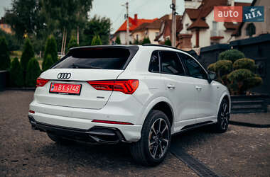 Внедорожник / Кроссовер Audi Q3 2022 в 