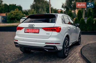 Внедорожник / Кроссовер Audi Q3 2022 в 