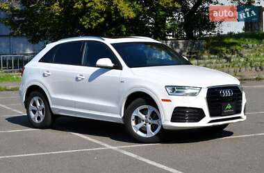 Внедорожник / Кроссовер Audi Q3 2017 в 