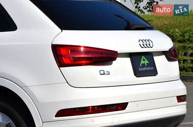 Внедорожник / Кроссовер Audi Q3 2017 в 