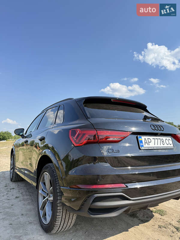 Внедорожник / Кроссовер Audi Q3 2023 в Днепре