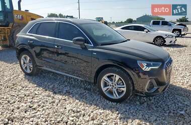 Внедорожник / Кроссовер Audi Q3 2024 в 