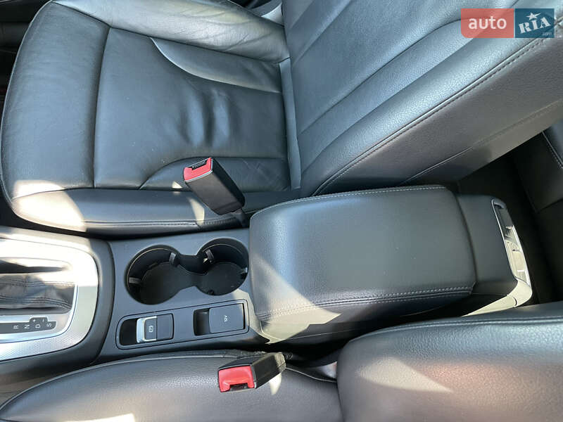 Внедорожник / Кроссовер Audi Q3 2015 в Ивано-Франковске