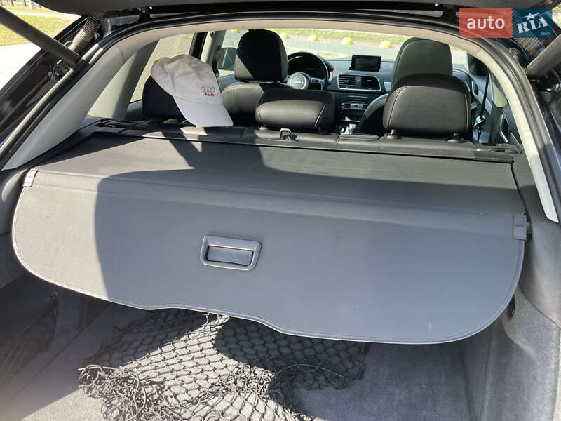 Внедорожник / Кроссовер Audi Q3 2015 в Ивано-Франковске