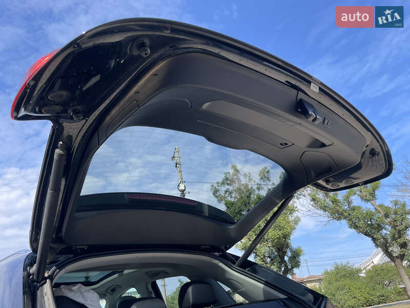 Внедорожник / Кроссовер Audi Q3 2015 в Ивано-Франковске