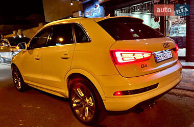 Внедорожник / Кроссовер Audi Q3 2015 в 