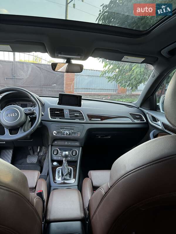 Внедорожник / Кроссовер Audi Q3 2017 в Полтаве