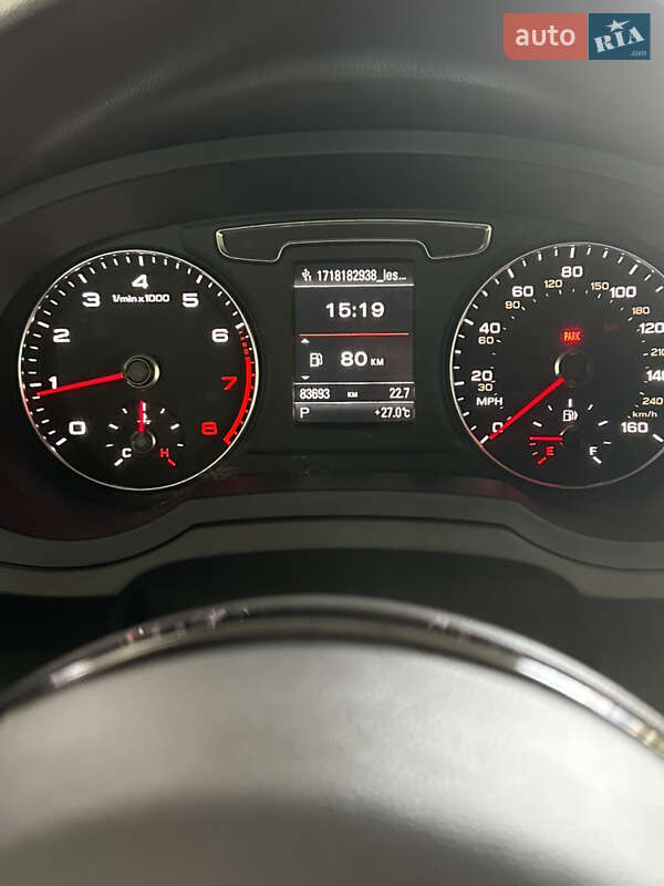 Внедорожник / Кроссовер Audi Q3 2017 в Карловке