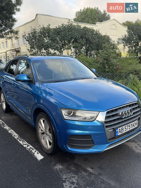 Внедорожник / Кроссовер Audi Q3 2016 в 
