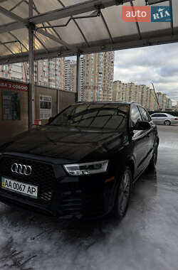 Внедорожник / Кроссовер Audi Q3 2017 в 